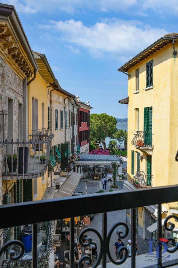 Desenzanoloft Official Partner Marriott Homes & Villas - Queen Of Sirmione Castle View المظهر الخارجي الصورة